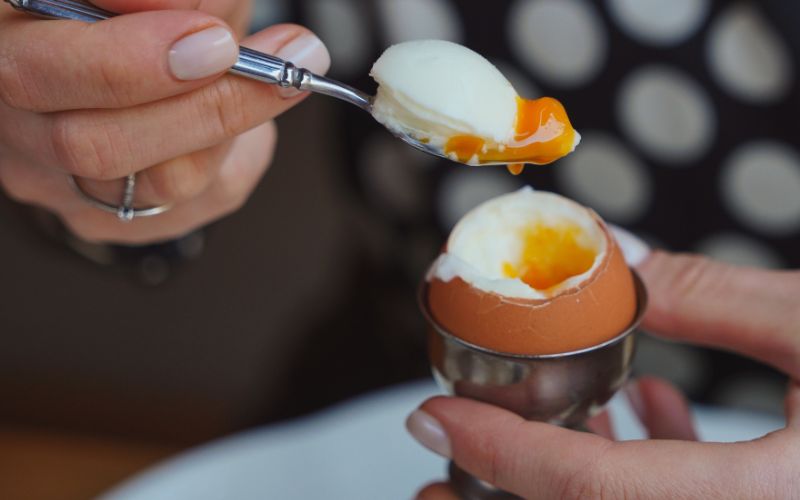 Trứng luộc là thực phẩm giàu protein, dưỡng chất có lợi cho sức khỏe