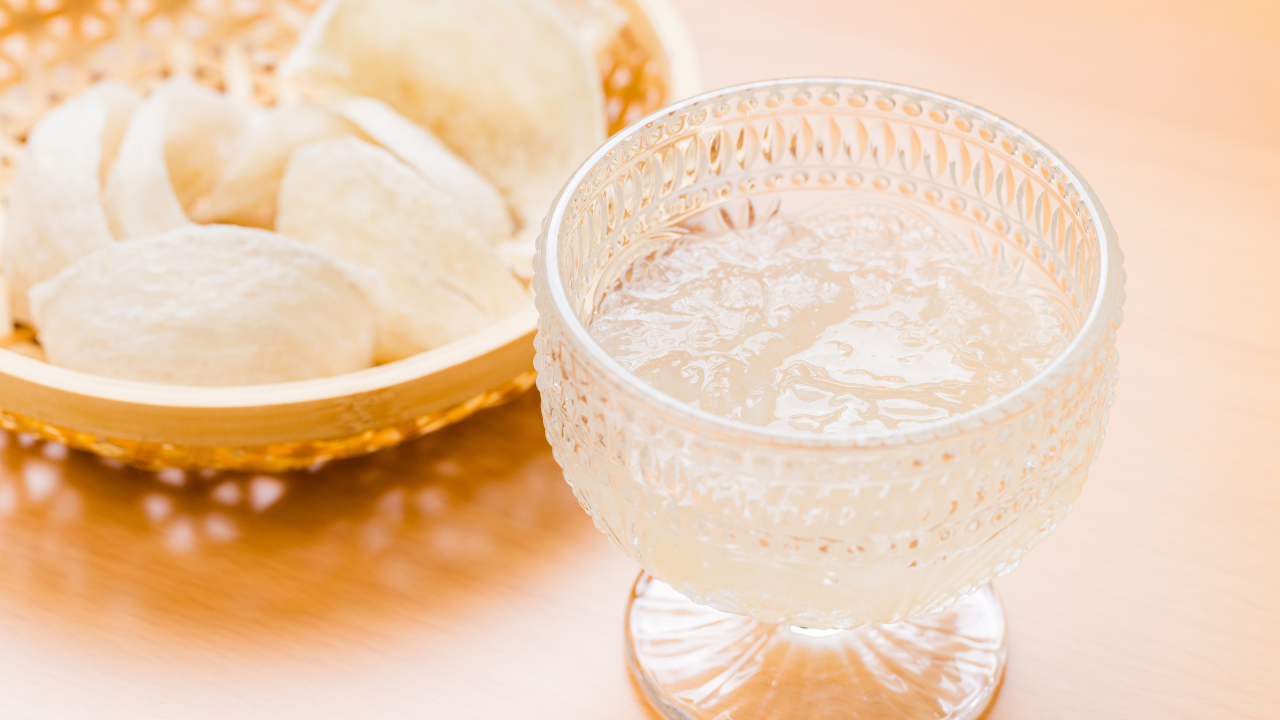 yến sào góp phần hình thành collagen và elastin, giúp da săn chắc, mịn màng