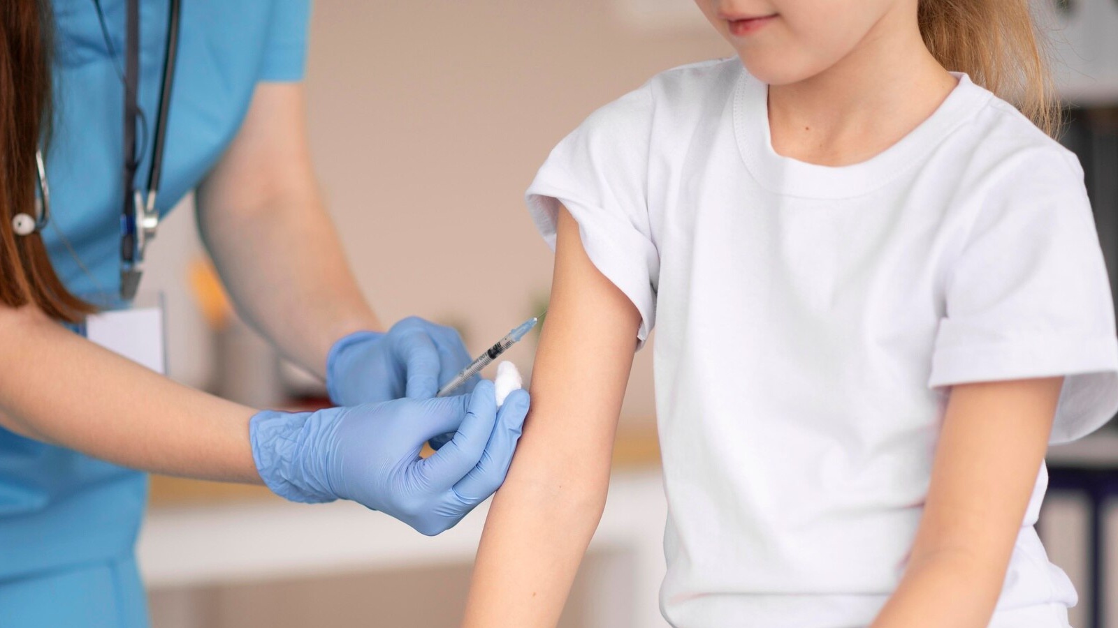 Khuyến khích tiêm vắc xin viêm gan B đầy đủ