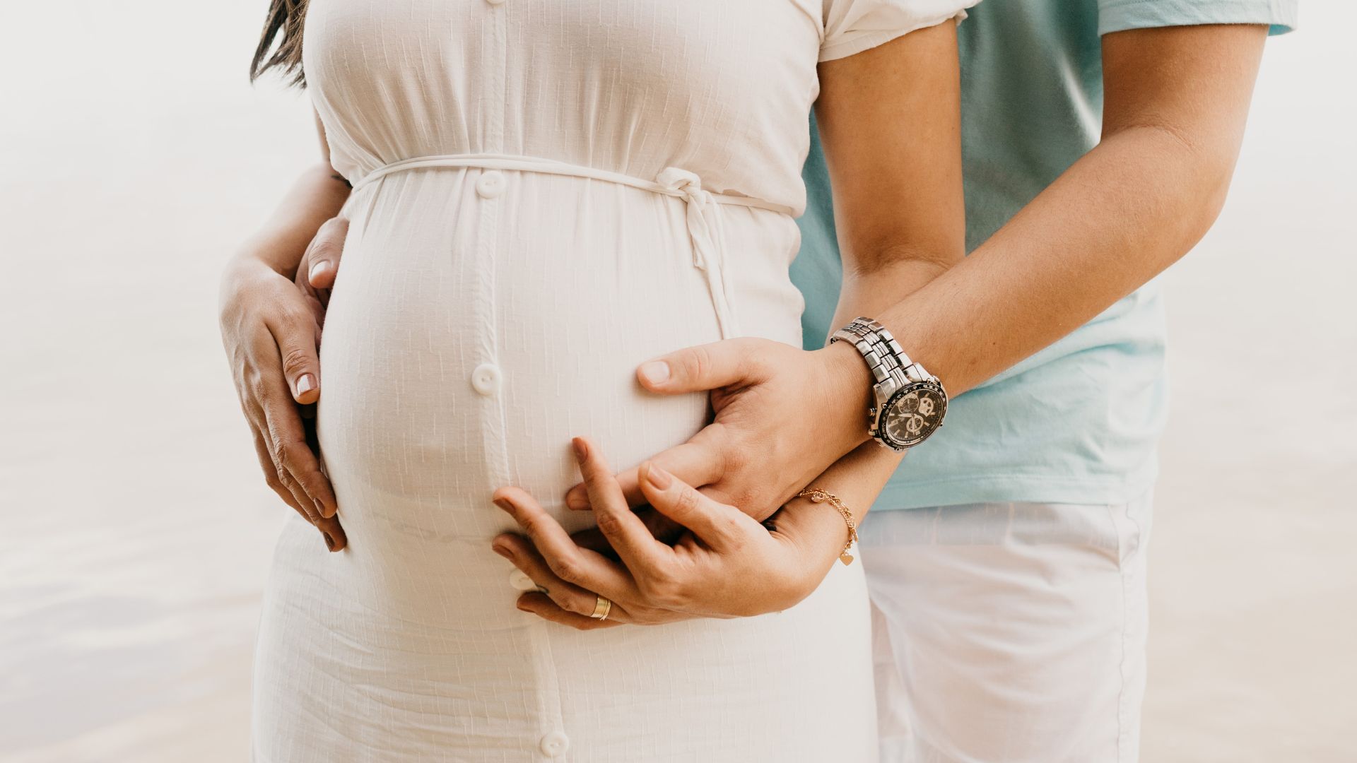 Bà bầu 7 tháng bị cảm cúm có sao không là thắc mắc của nhiều người