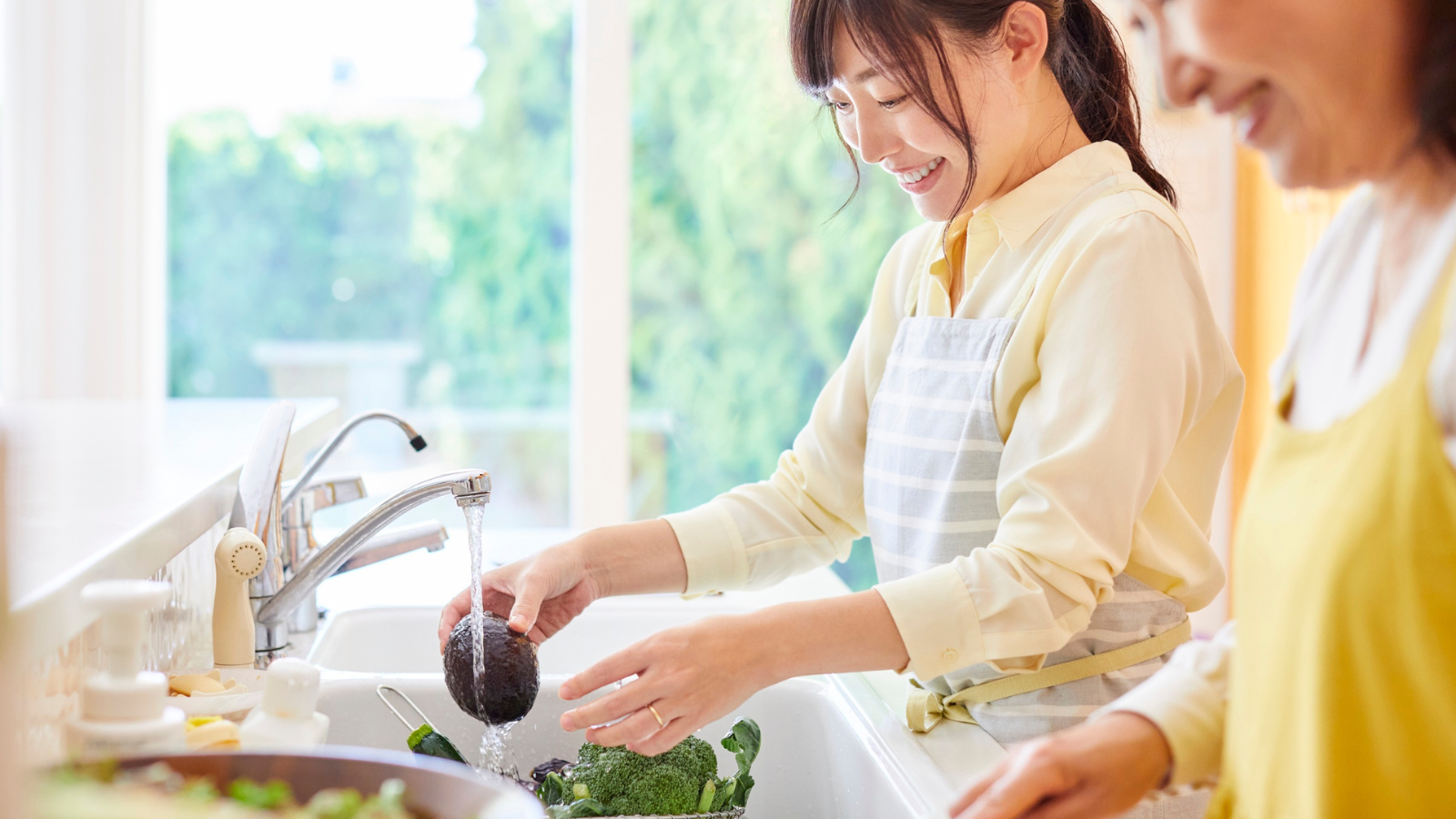 Nên rửa rau sạch trước khi dùng