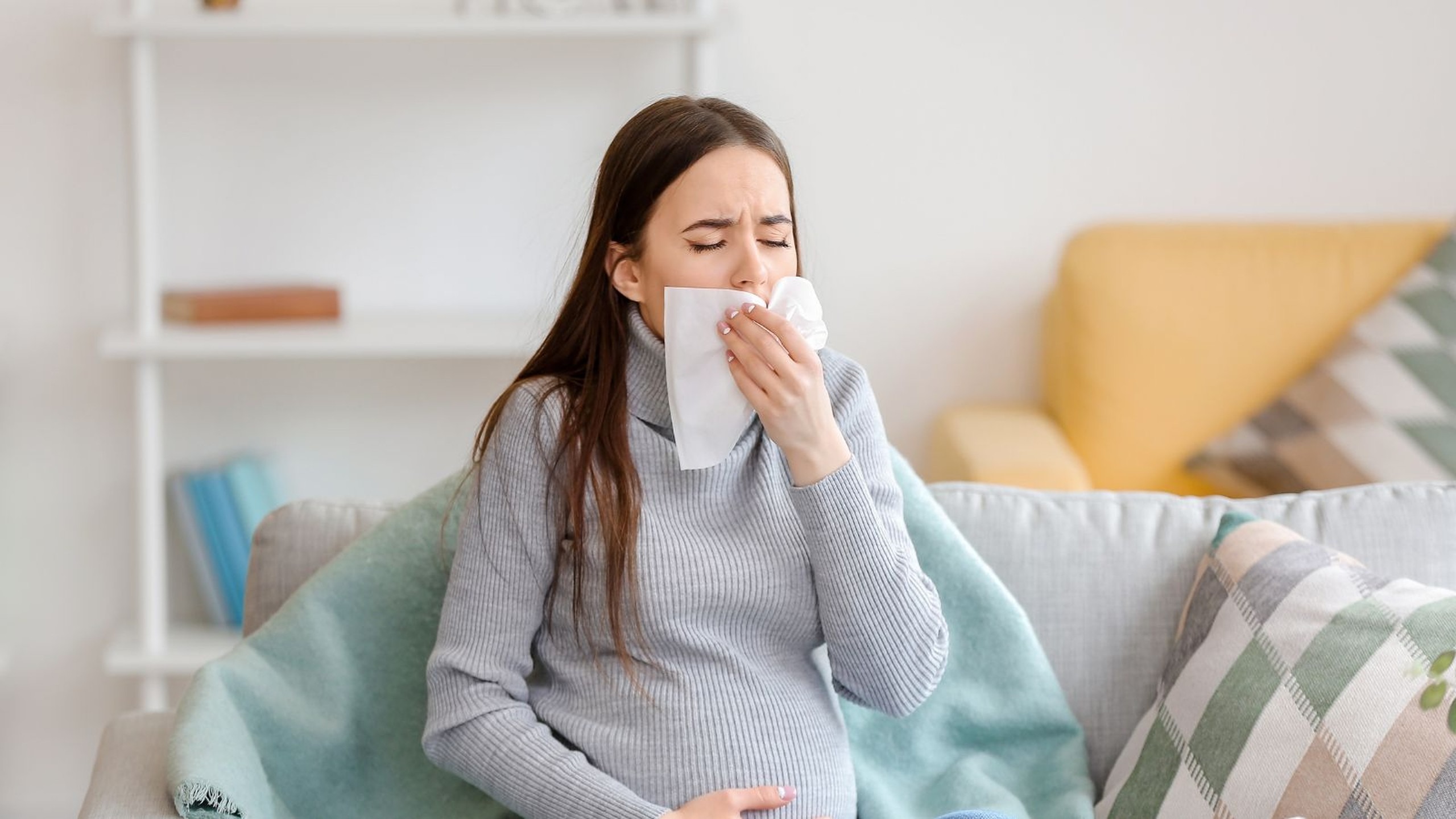 Cần theo dõi sát sao nếu mẹ bầu bị sốt vượt quá 38,5°C