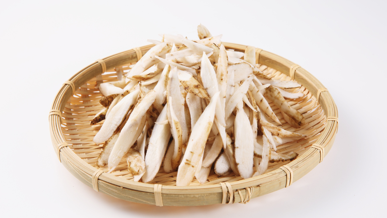 Lương y hoặc bác sĩ chuyên khoa sẽ chỉ định lượng củ gai phù hợp