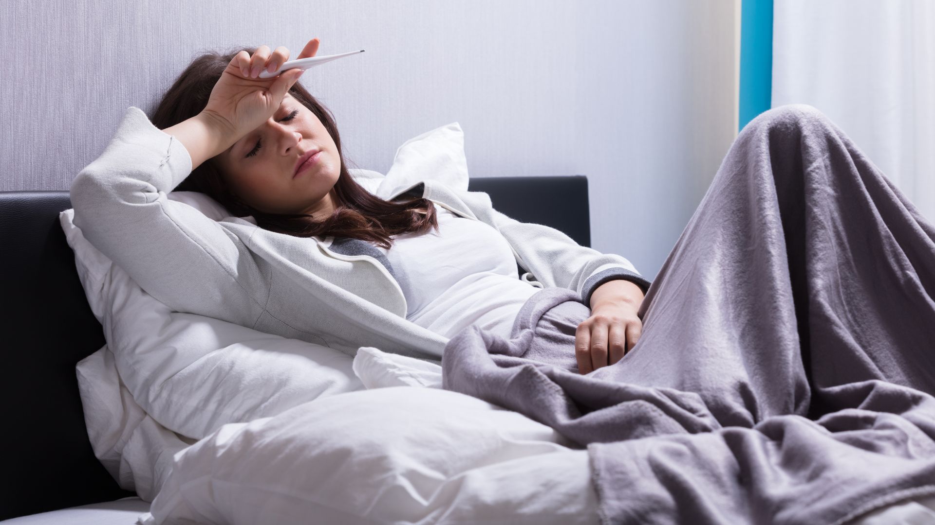 Sốt là dấu hiệu phổ biến của nhiễm trùng và khiến chỉ số bạch cầu trung tính bị giảm