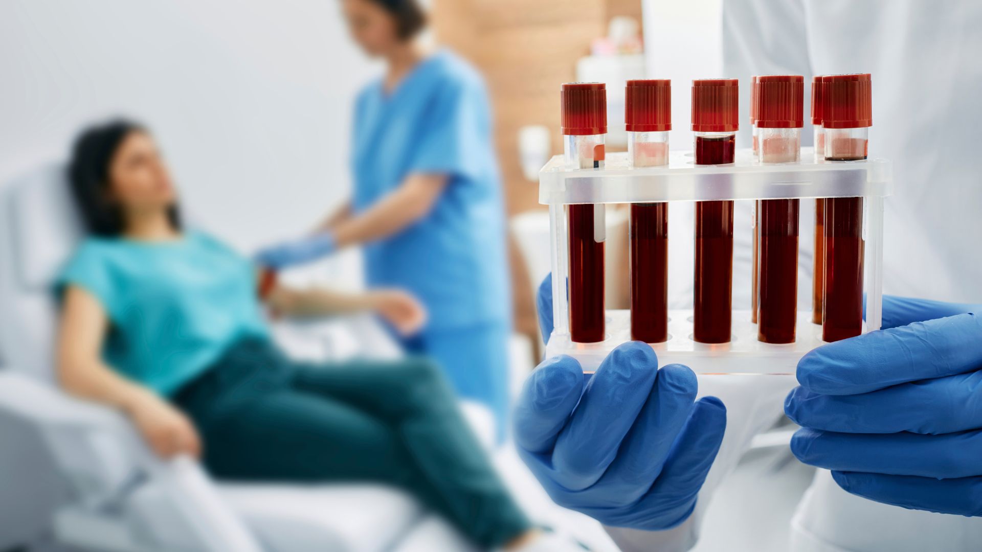 Xét nghiệm công thức máu giúp kiểm tra tỷ lệ phần trăm của bạch cầu trong máu