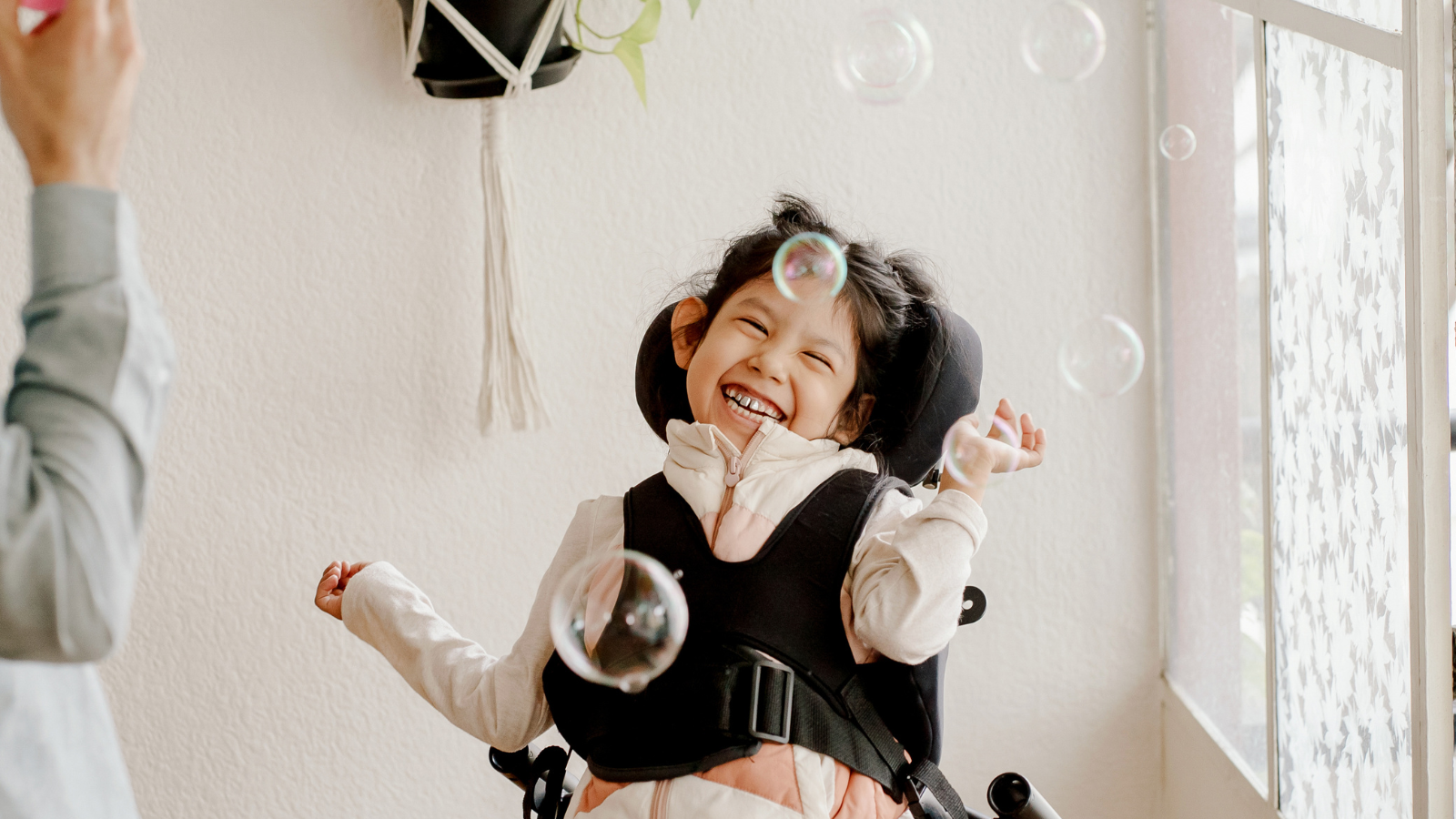 Bại não thể co cứng có chữa được không là thắc mắc thường gặp