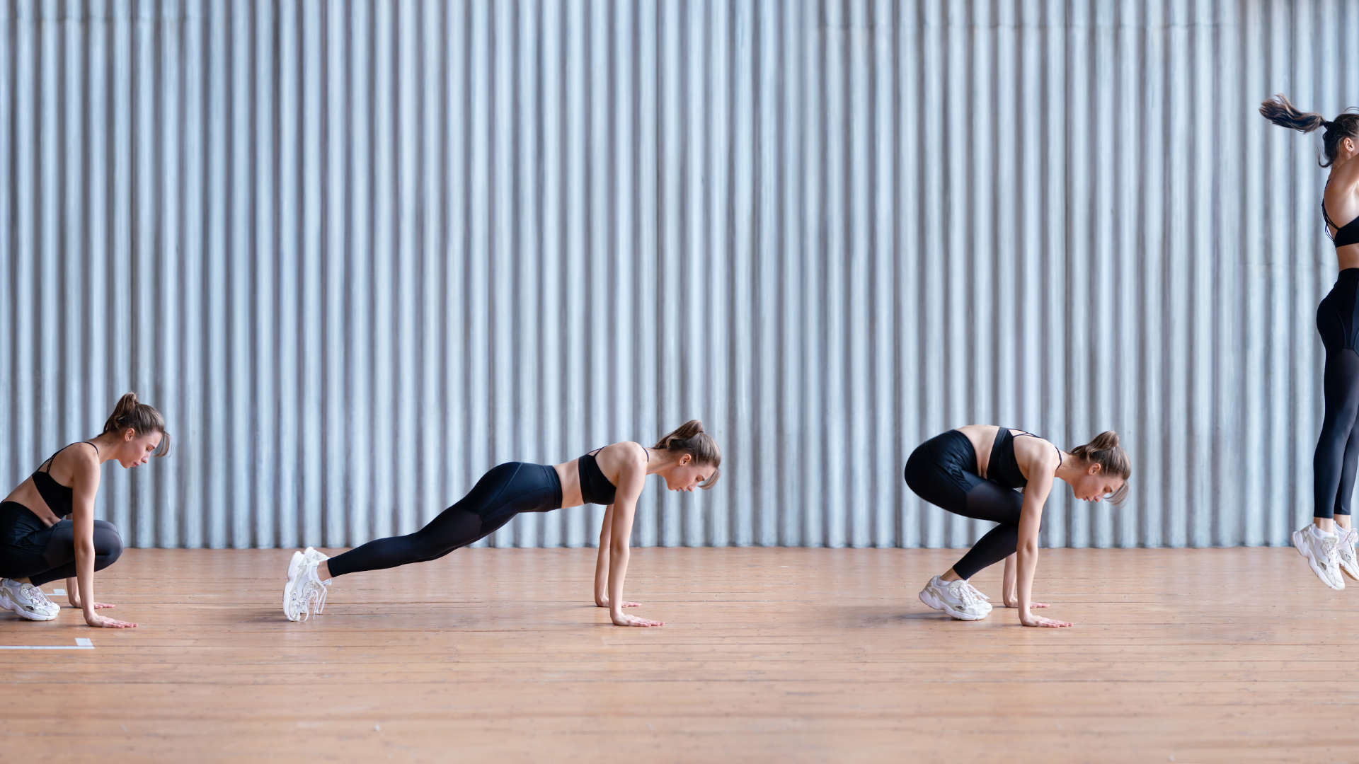 Burpees là tổ hợp giữa ngồi xuống, bật nhảy và chống đẩy