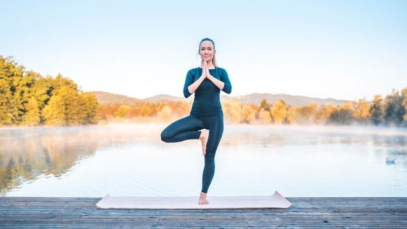 Bài tập yoga chữa rối loạn tiền đình trái núi