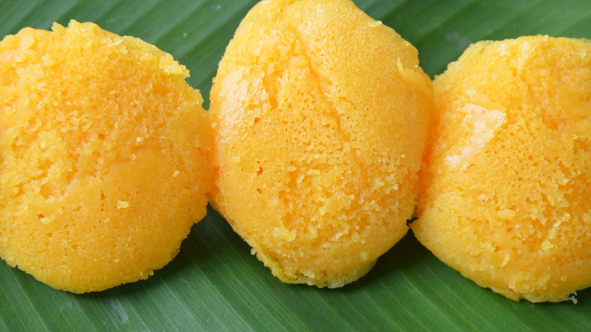 Bánh bò là món ăn dân dã, quen thuộc trong ẩm thực Việt Nam