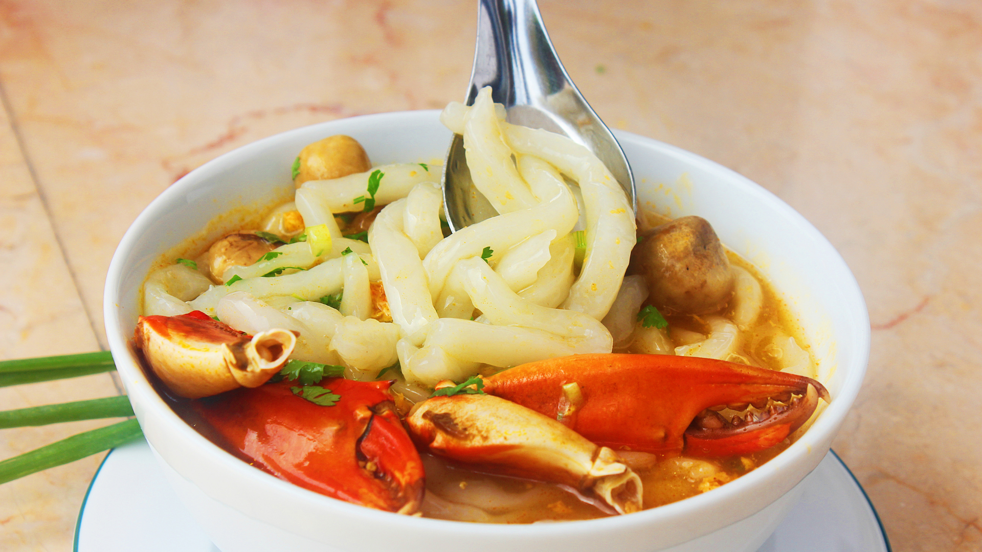 Không phải mọi loại bánh canh đều có lượng calo giống nhau