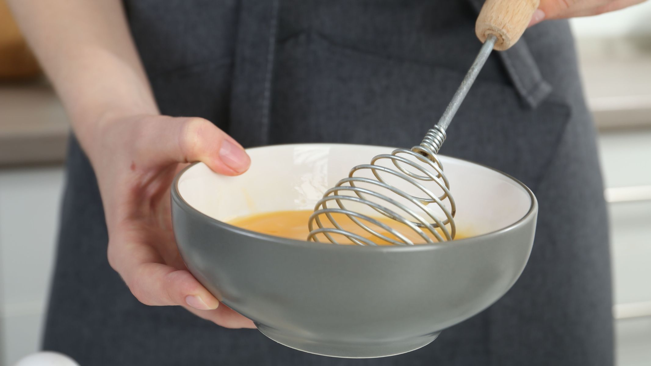 Tự làm bánh flan tại nhà giúp kiểm soát thành phần dinh dưỡng tốt hơn