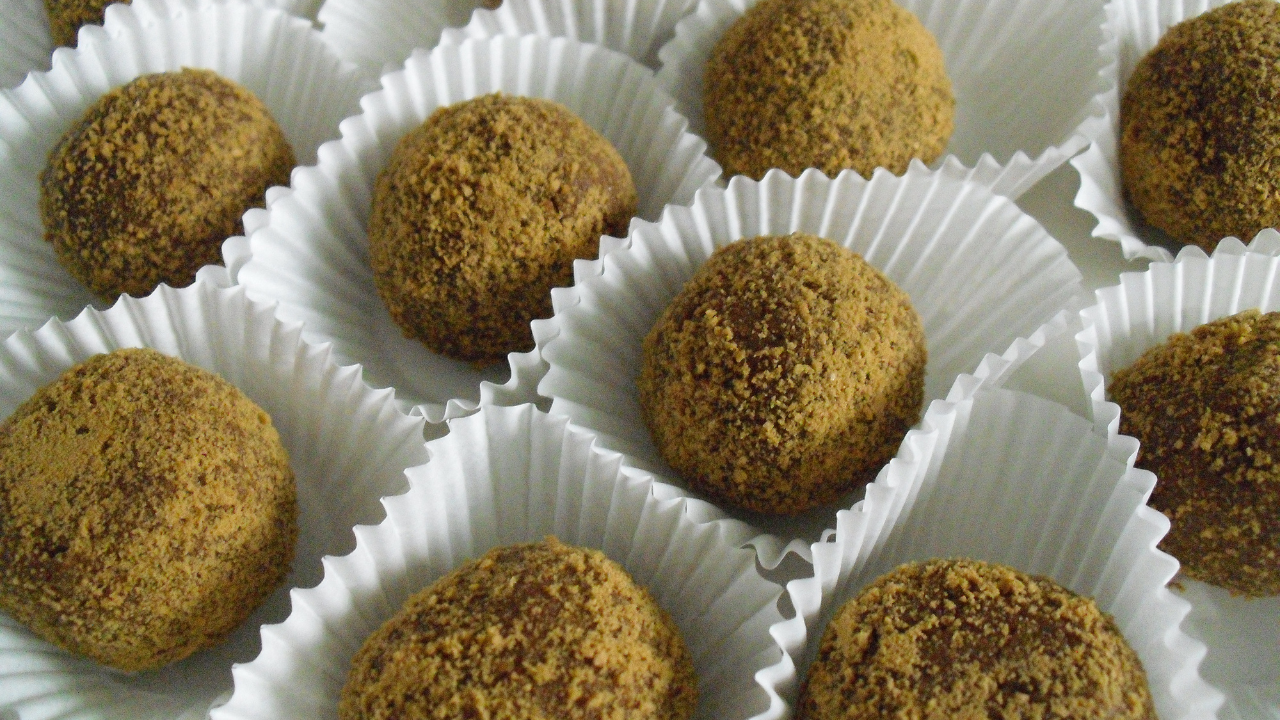 Bánh kẹo hết hạn có nguy cơ ngộ độc thực phẩm