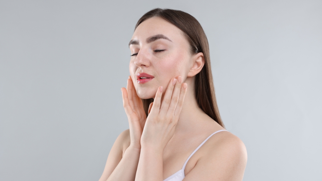 Collagen giúp giữ da săn chắc, đàn hồi và hỗ trợ sức khỏe xương khớp