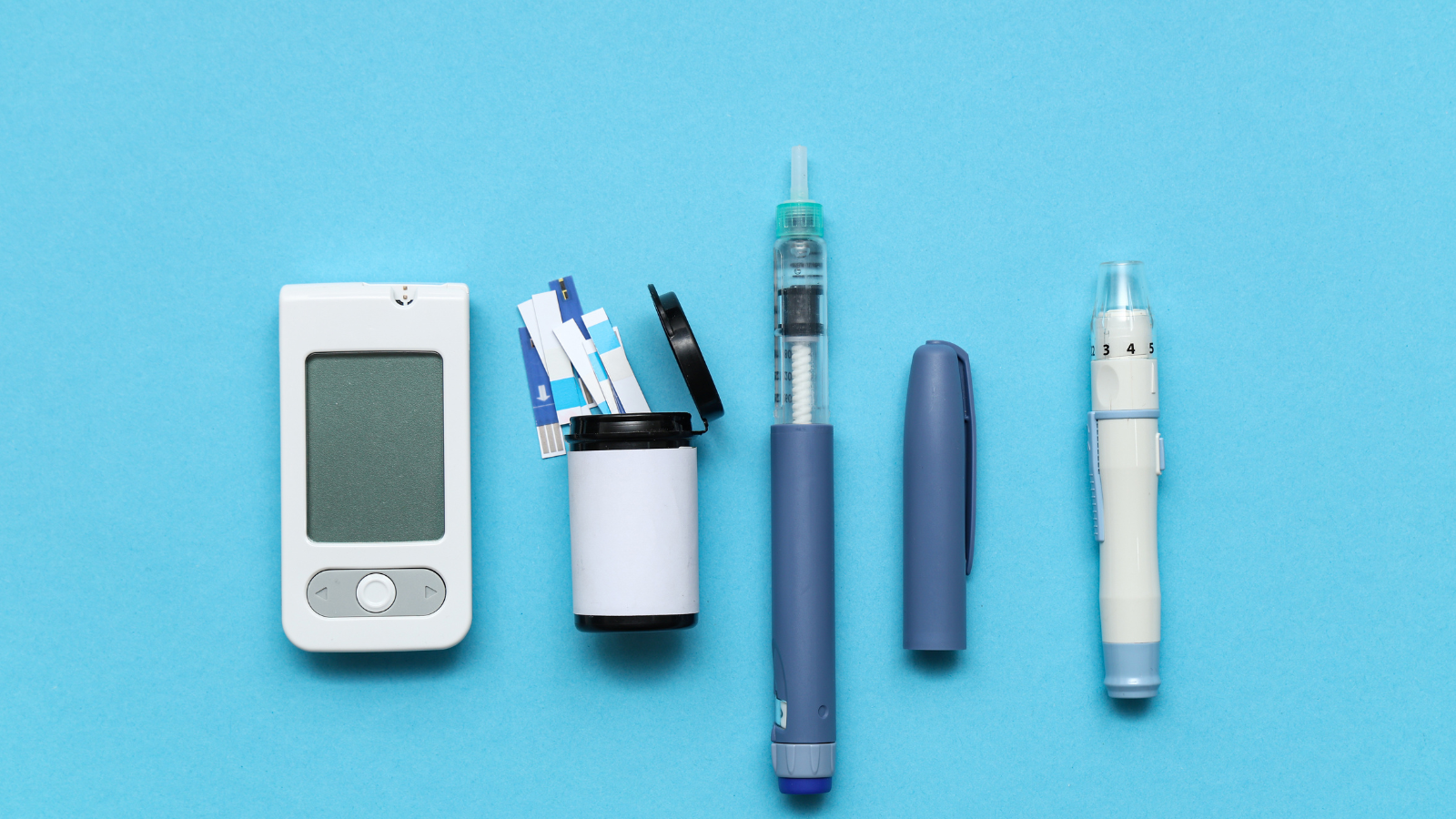 Bảo quản que thử trong hộp kín, tránh ẩm và ánh nắng