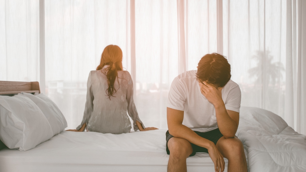 Quan hệ tình dục không an toàn là nguyên nhân làm tăng nguy cơ mắc các bệnh ở bao quy đầu