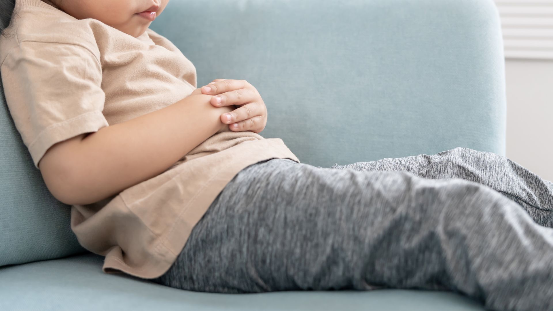 Trẻ nhỏ có hệ tiêu hóa chưa hoàn thiện không nên ăn bắp cải sống