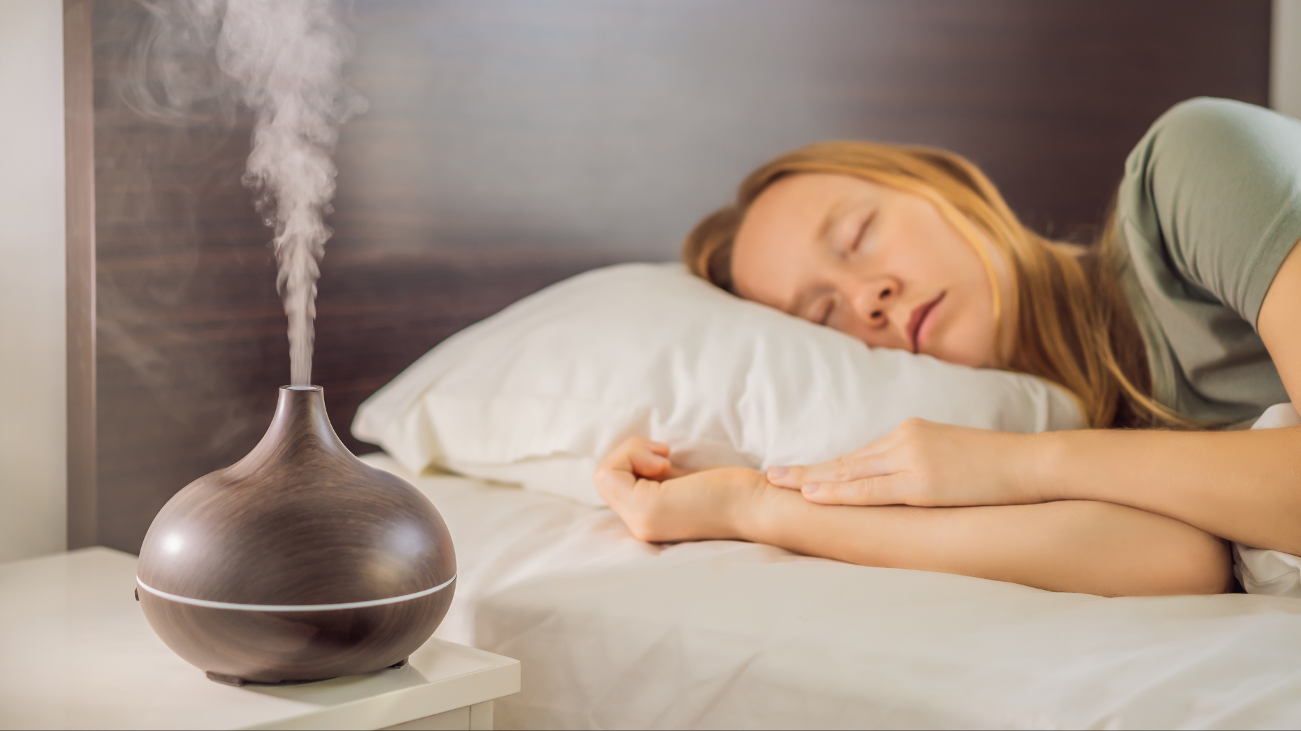 Tinh dầu có tác dụng dịu thần kinh giúp dễ đi vào giấc ngủ