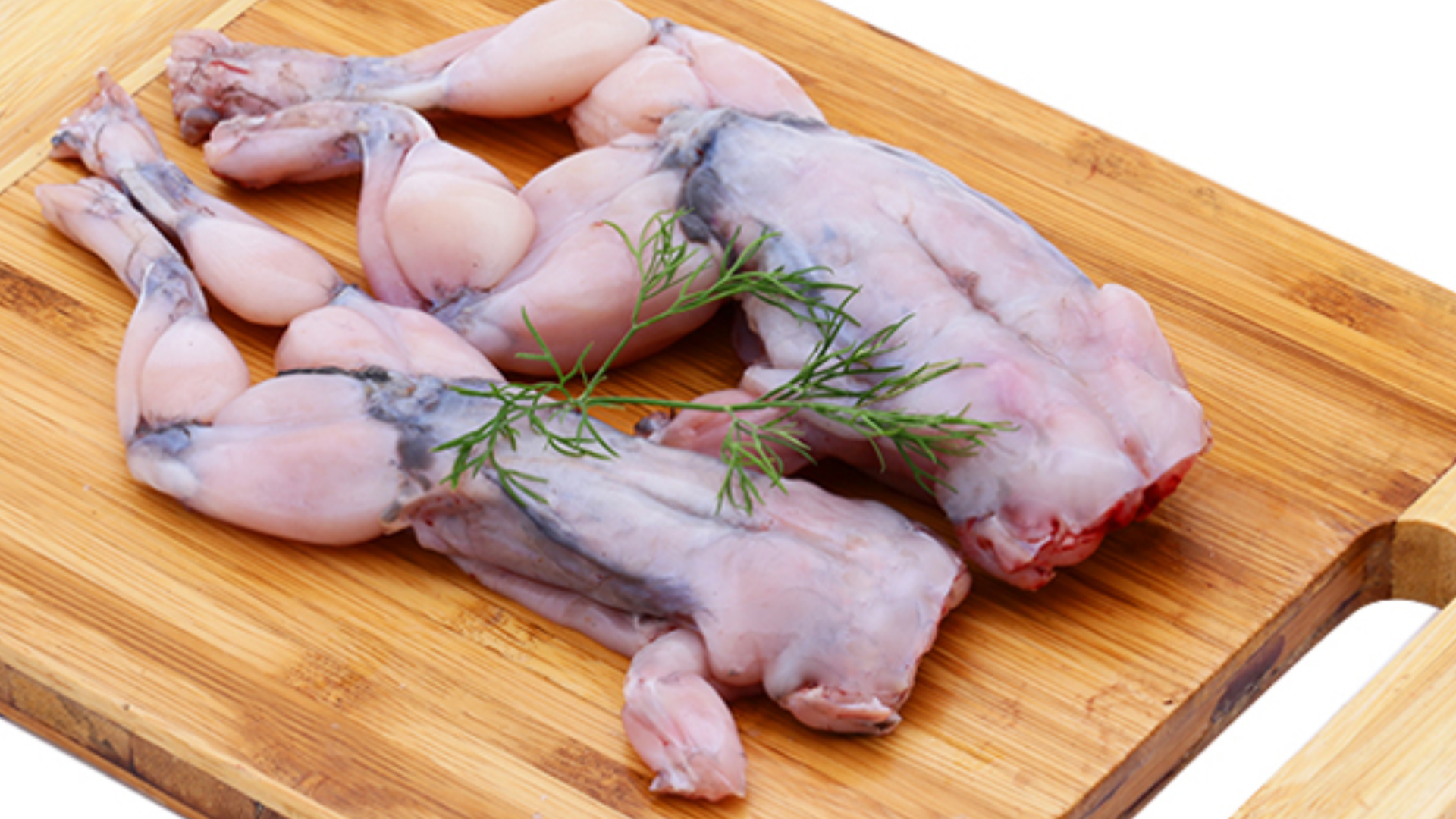 Thịt ếch là một nguồn thực phẩm giàu dinh dưỡng, cung cấp nhiều dưỡng chất cần thiết cho mẹ bầu và thai nhi