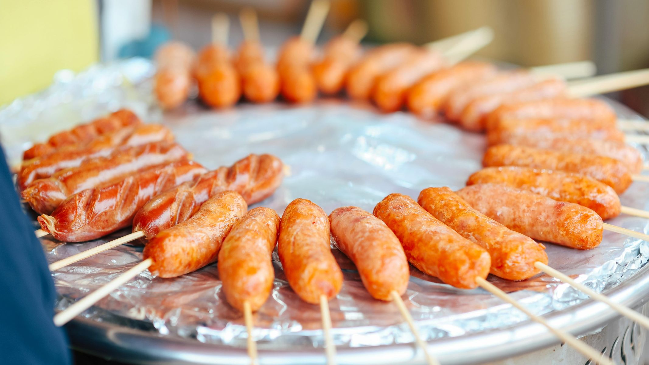 Mẹ bầu không cần kiêng hoàn toàn mà nên hiểu rõ thực phẩm để lựa chọn cách ăn phù hợp