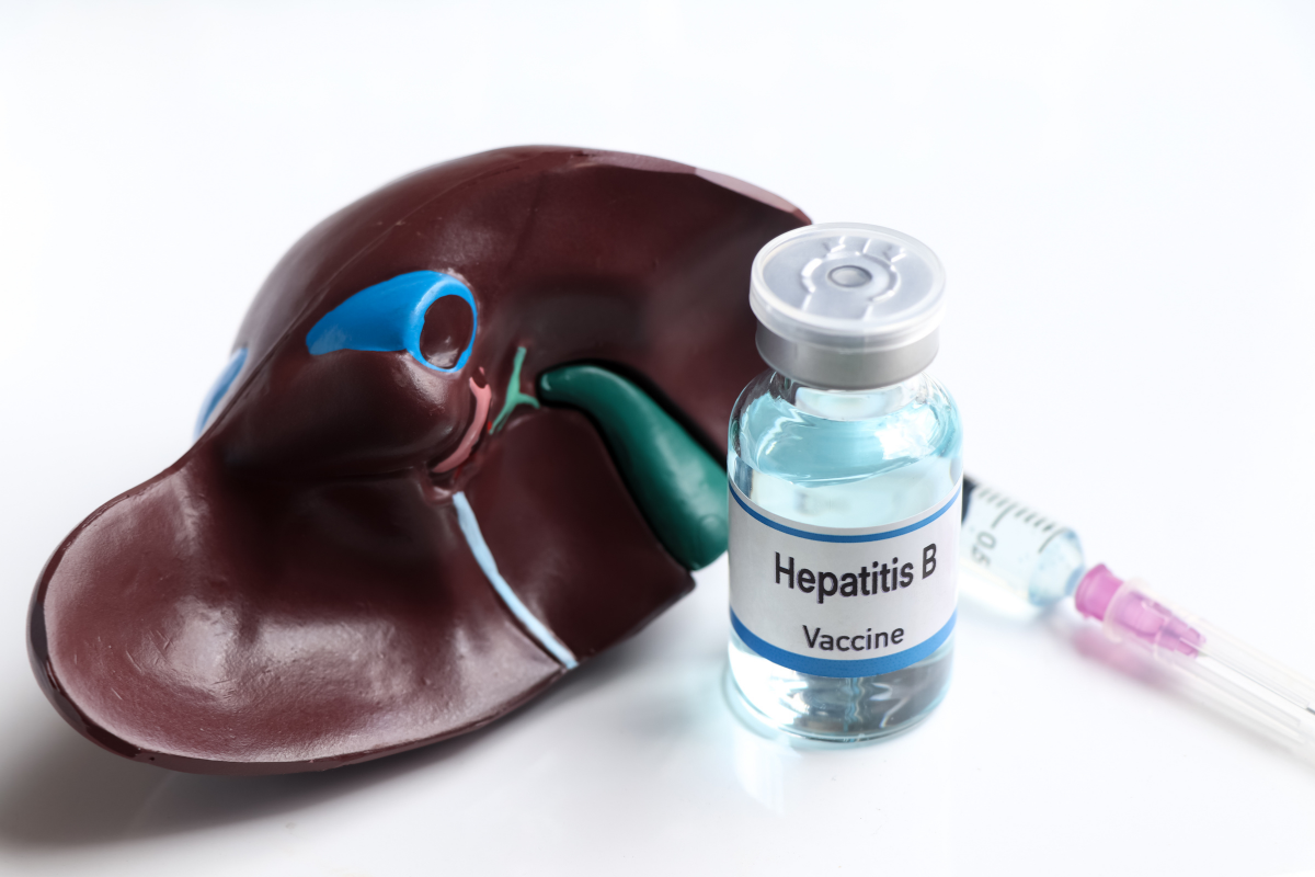 be-4-thang-tiem-mui-gi-5-mui-tiem-quan-trong-cho-be-ba-me-can-biet 4.png