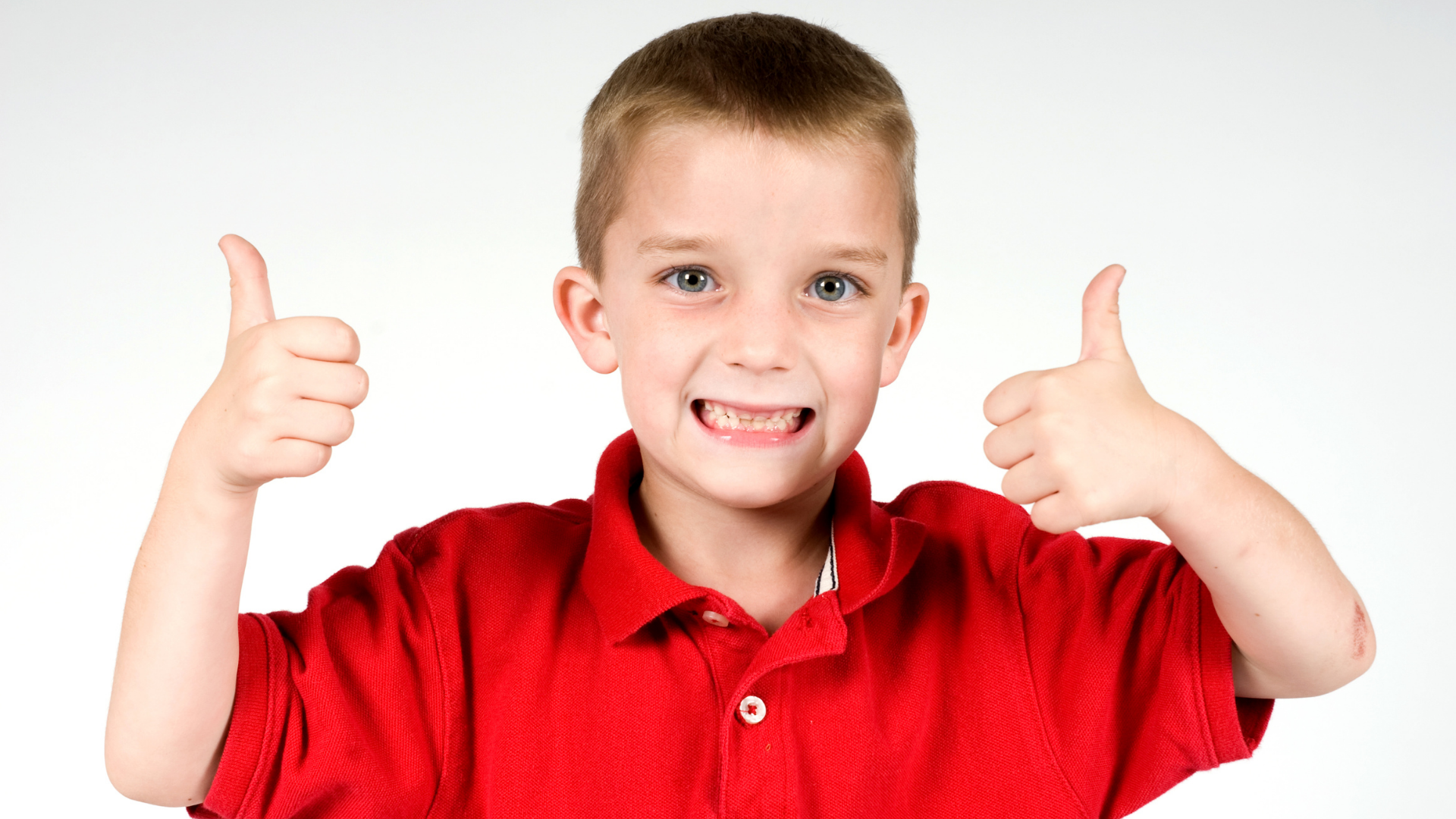 Nhận biết dấu hiệu cần khám khi bé 5 tuổi thay răng sữa