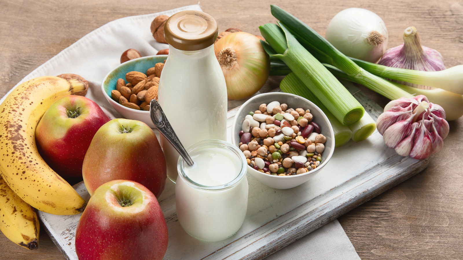 Thực phẩm giàu probiotic và vitamin giúp khôi phục đường ruột, tăng cường miễn dịch cho bé