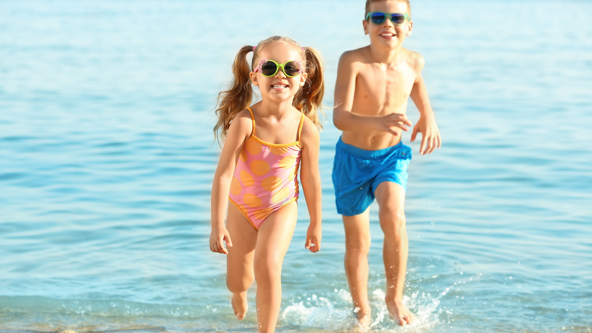 Tắm nắng an toàn giúp trẻ tổng hợp vitamin D