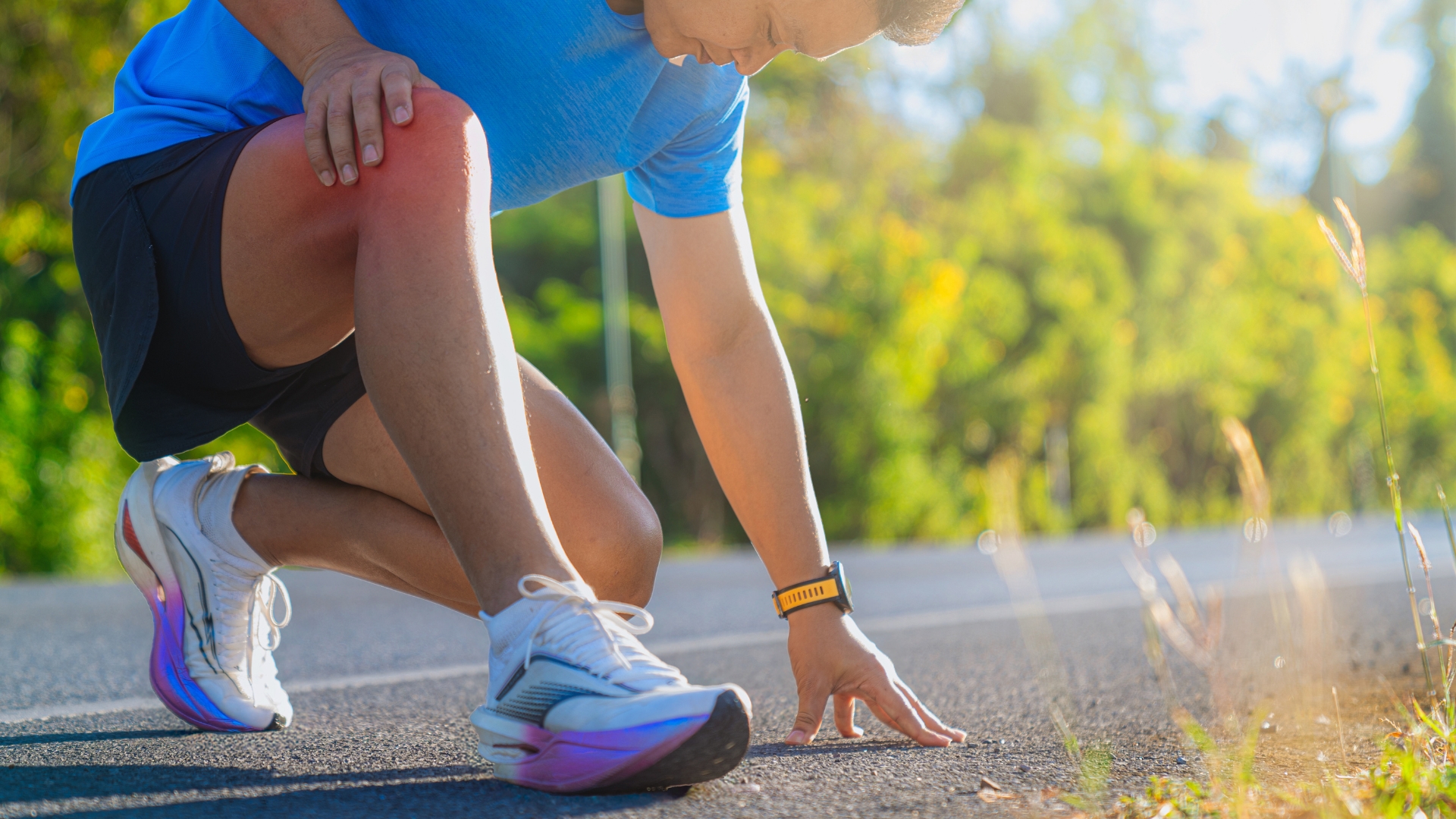 Người tham gia thể thao thường dễ bị giãn dây chằng