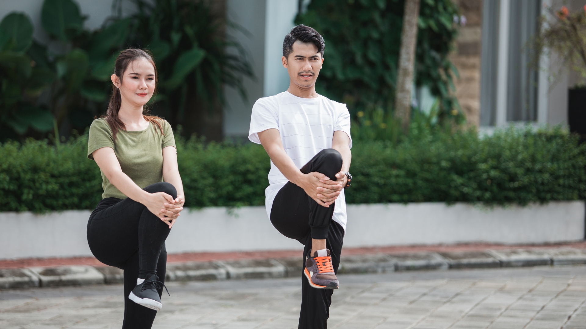 Khởi động kỹ trước khi vận động nhằm tăng độ linh hoạt của cơ và dây chằng