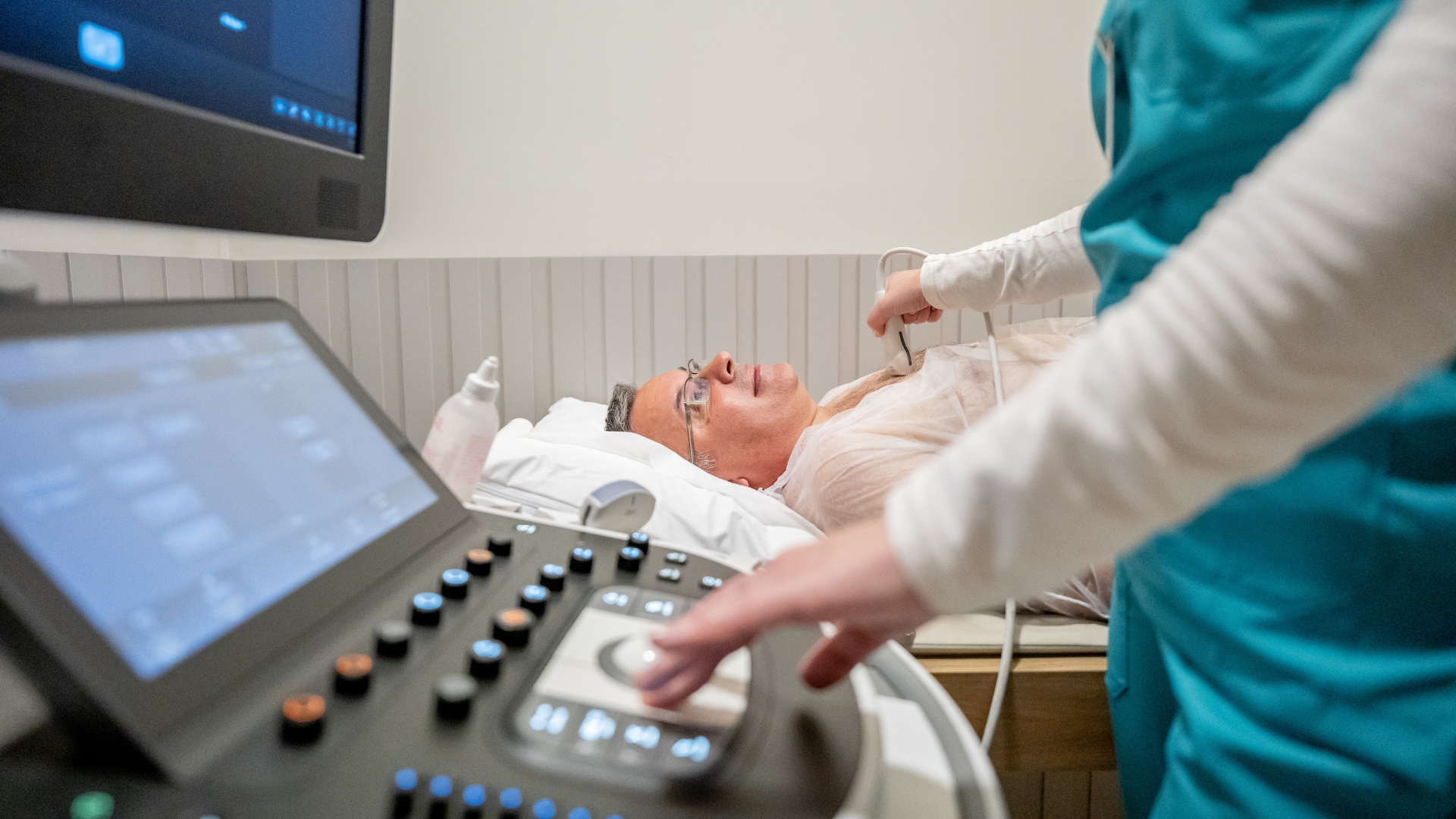 Siêu âm tim là phương pháp chẩn đoán hình ảnh quan trọng trong đánh giá chức năng và cấu trúc tim