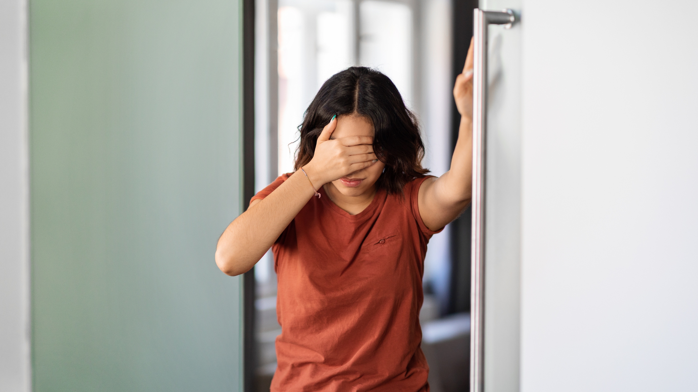 Chóng mặt hoặc choáng váng là biểu hiện phổ biến nhất khi bị huyết áp thấp