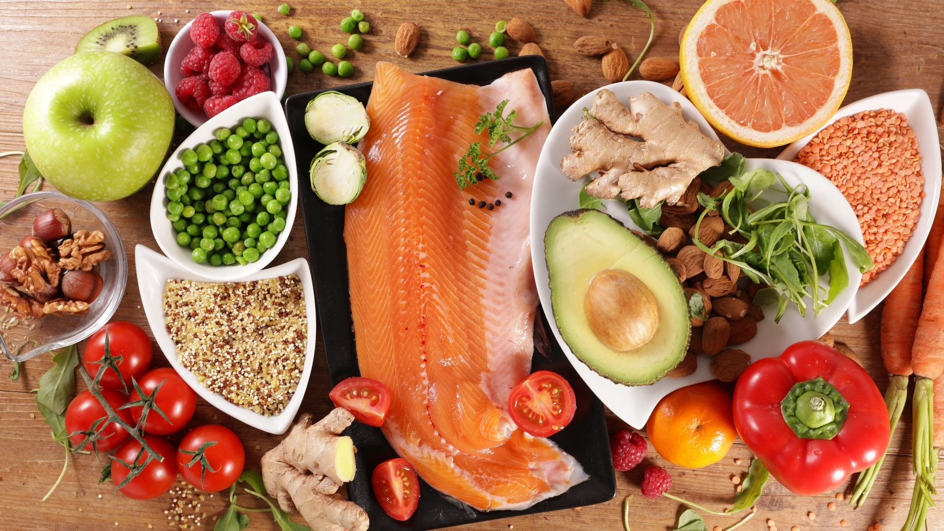 Bổ sung đầy đủ vitamin và khoáng chất cần thiết cho mắt và các chất chống oxy hóa để hỗ trợ làm chậm quá trình lão hóa