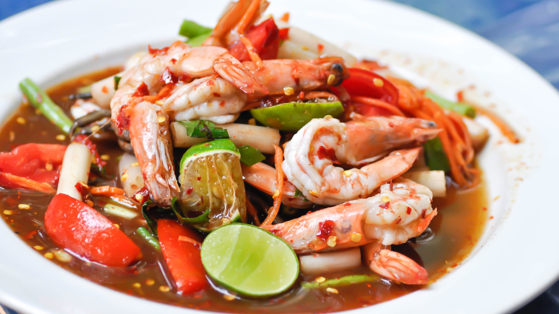 Người bị loét miệng nên hạn chế thức ăn cay nóng