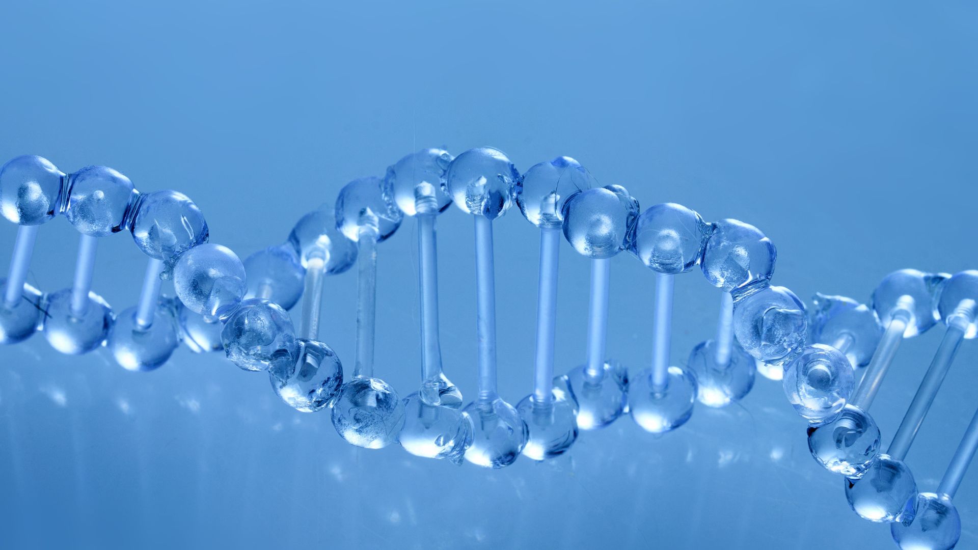 Nguyên nhân di truyền là nguyên nhân phổ biến nhất, gặp trong thể mù màu bẩm sinh