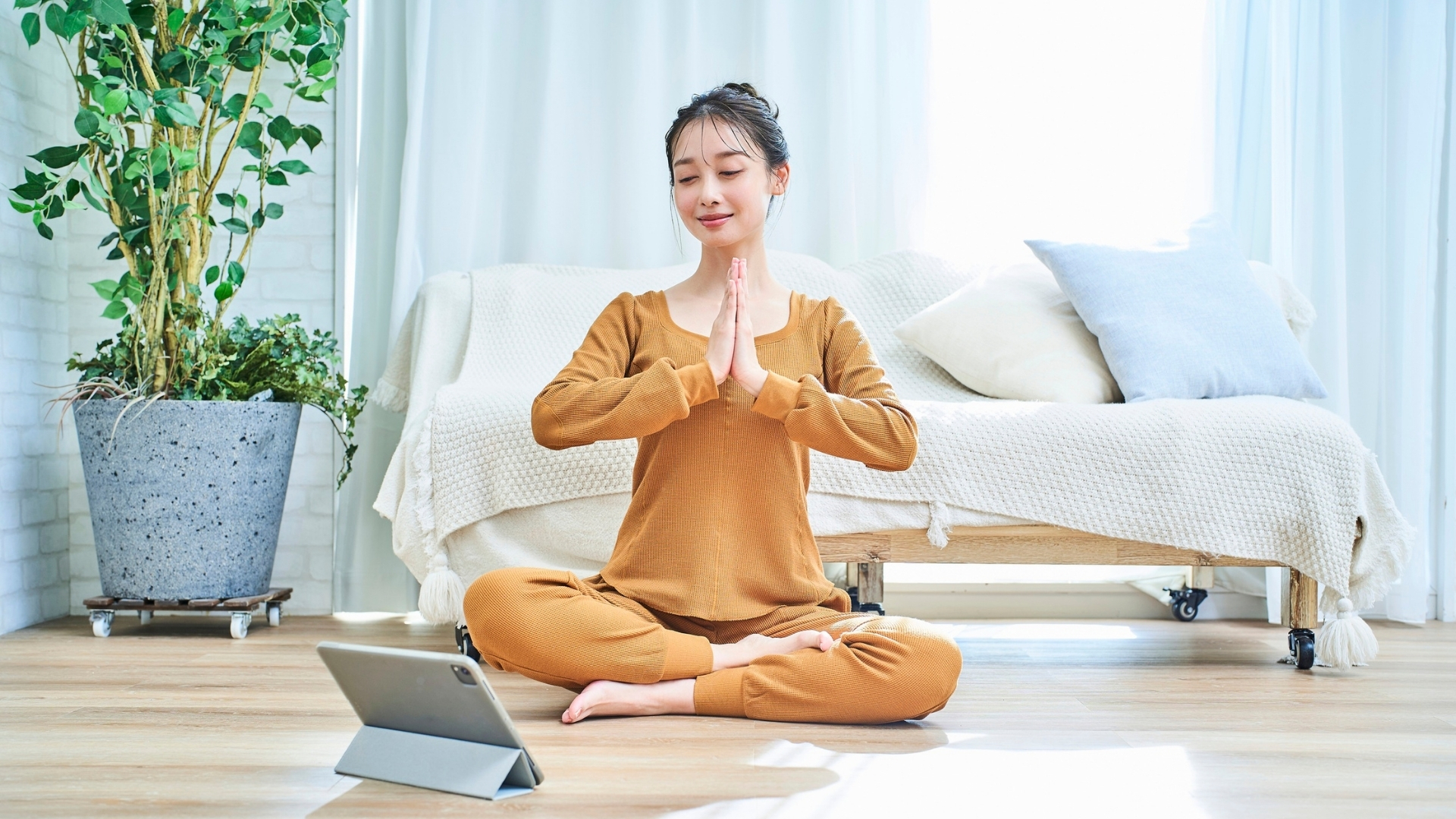 Ngồi thiền góp phần giảm tình trạng căng thẳng ảnh hưởng đến hệ thần kinh