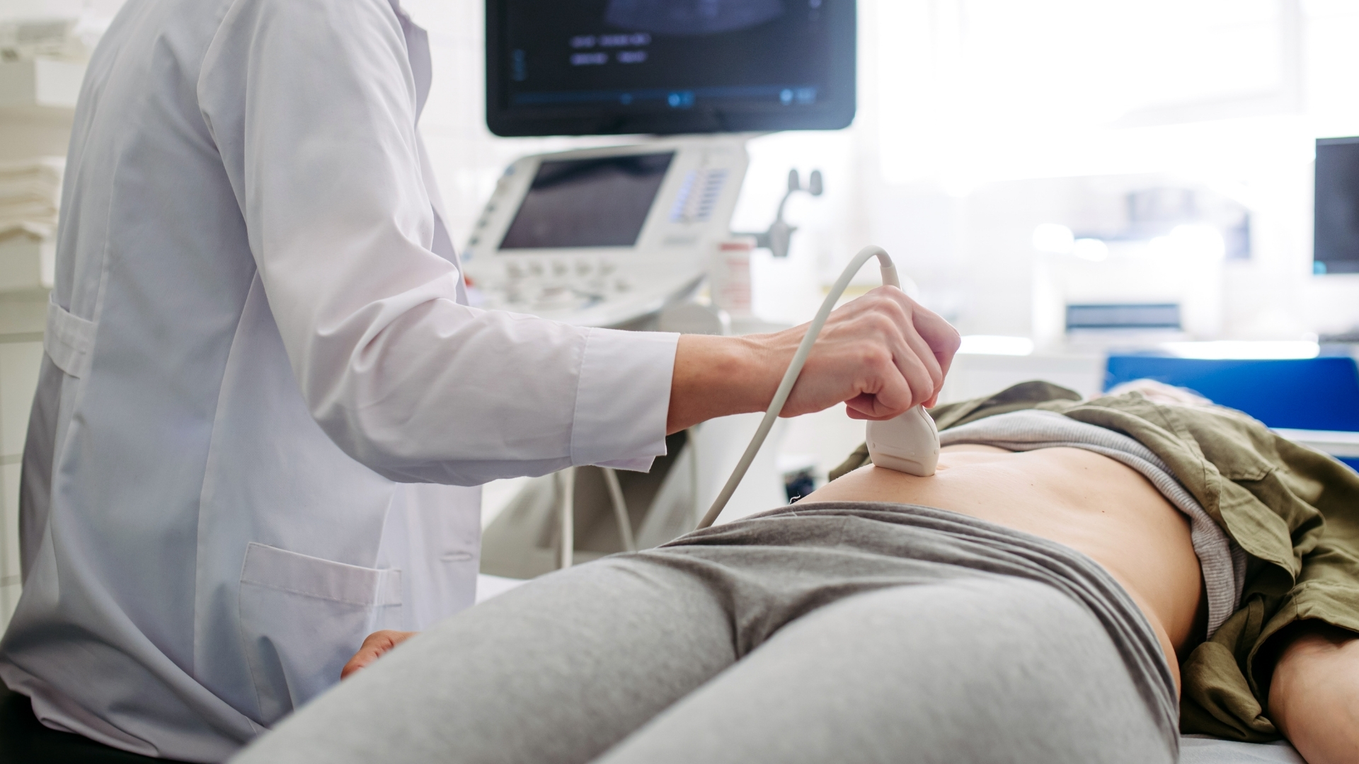 Siêu âm giúp quan sát cấu trúc bàng quang và cơ quan lân cận