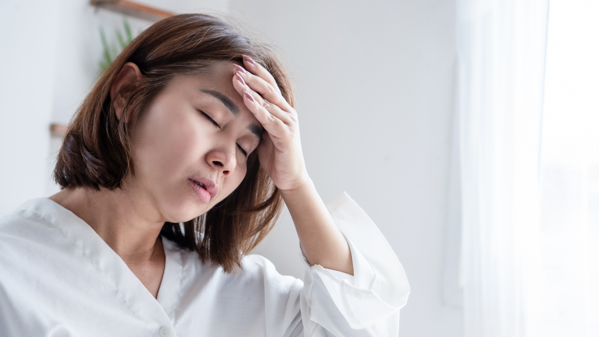 Người bệnh suy thượng thận cấp thường xuất hiện tụt huyết áp rõ rệt