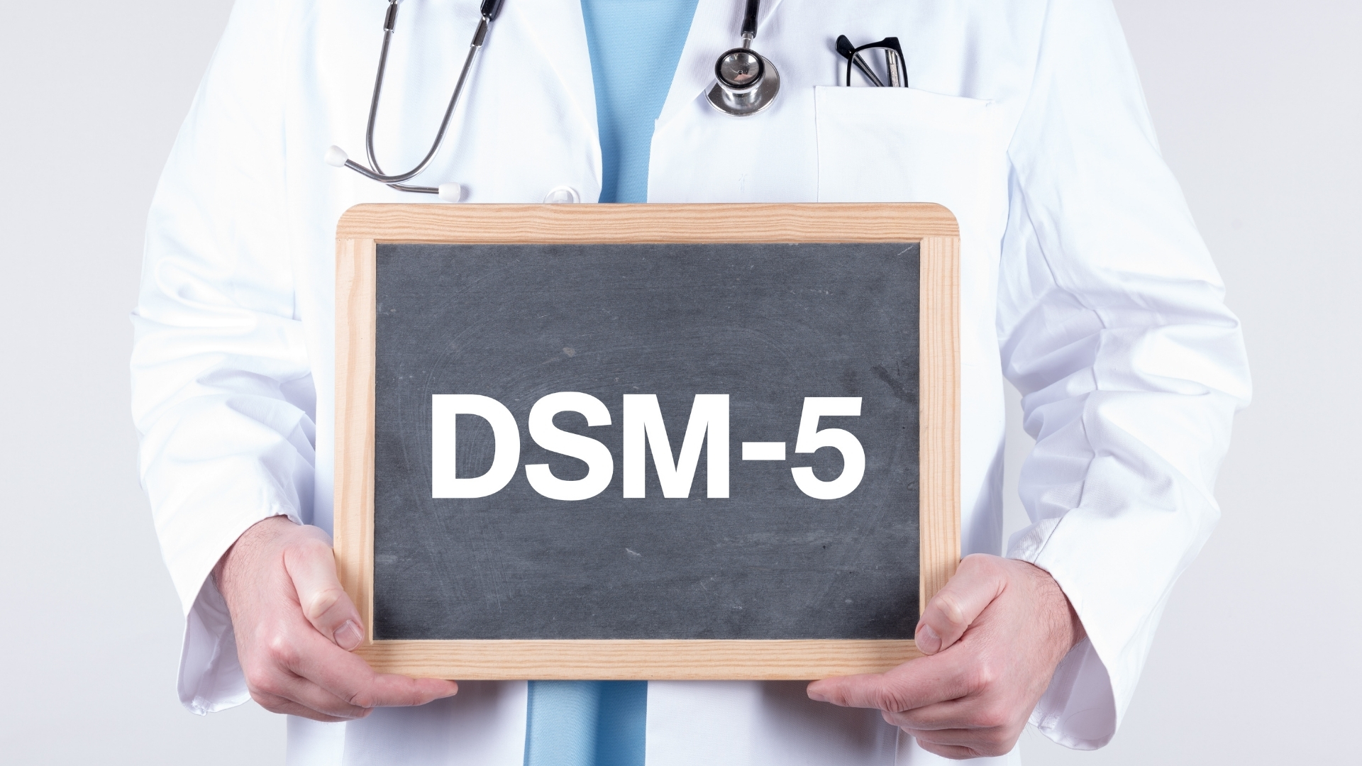 DSM-5 là một tiêu chuẩn được sử dụng để chẩn đoán tâm thần phân liệt