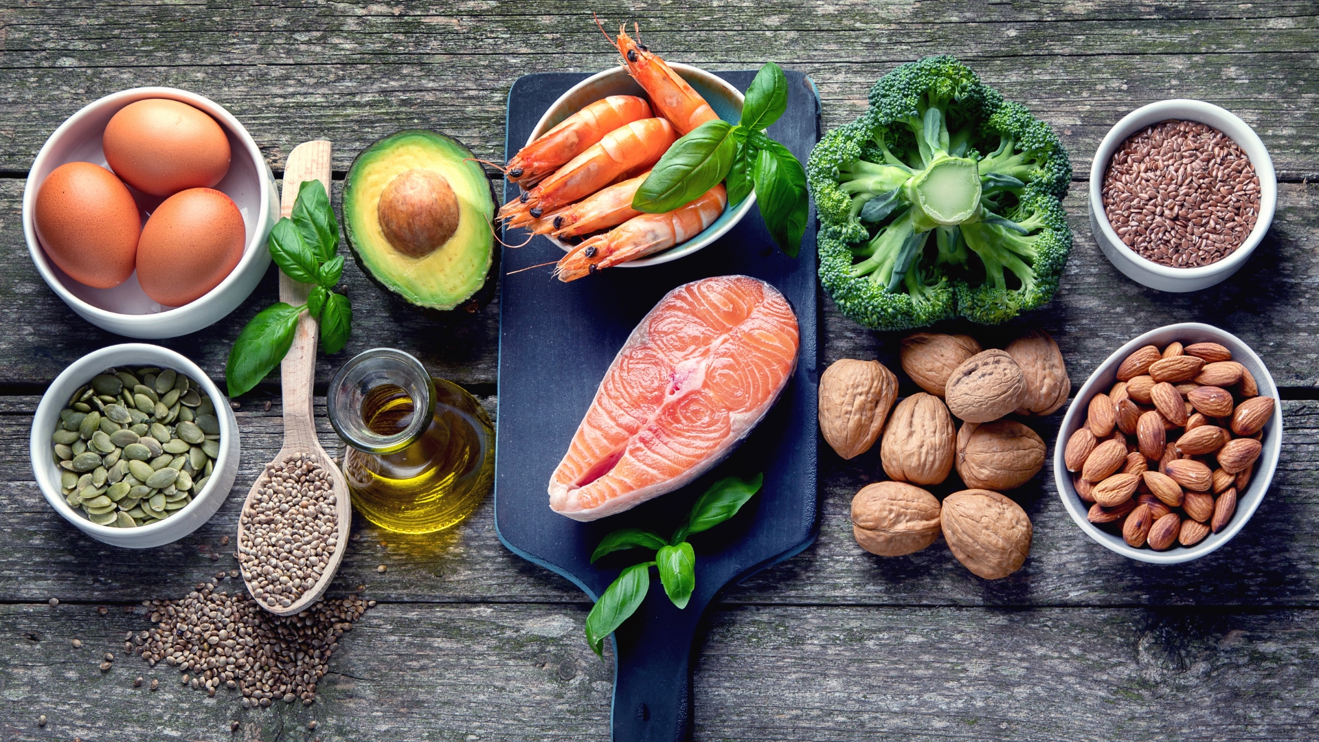 Bổ sung omega-3 vào chế độ ăn sẽ giúp cải thiện lưu thông máu và hỗ trợ chức năng não bộ