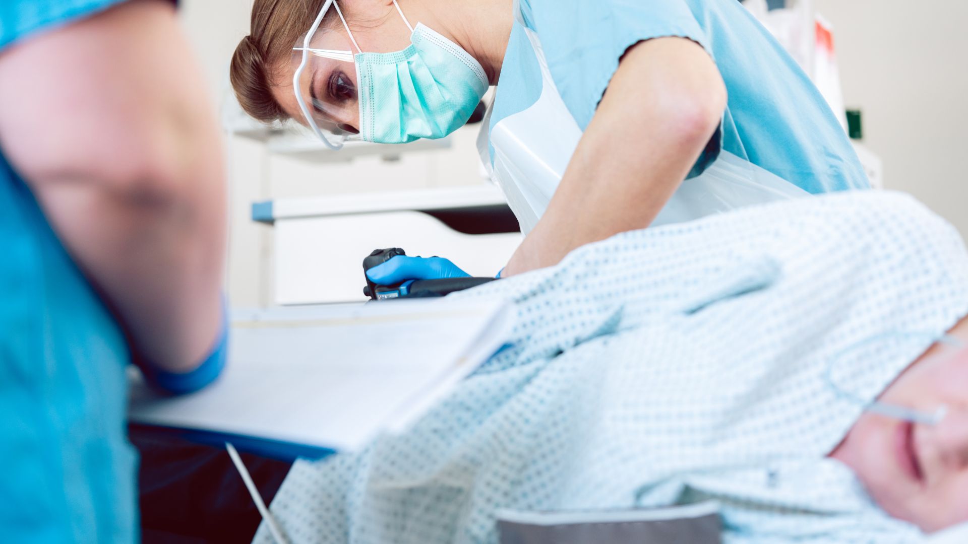 Nội soi hậu môn - trực tràng là phương pháp quan trọng trong chẩn đoán trĩ nội độ 2