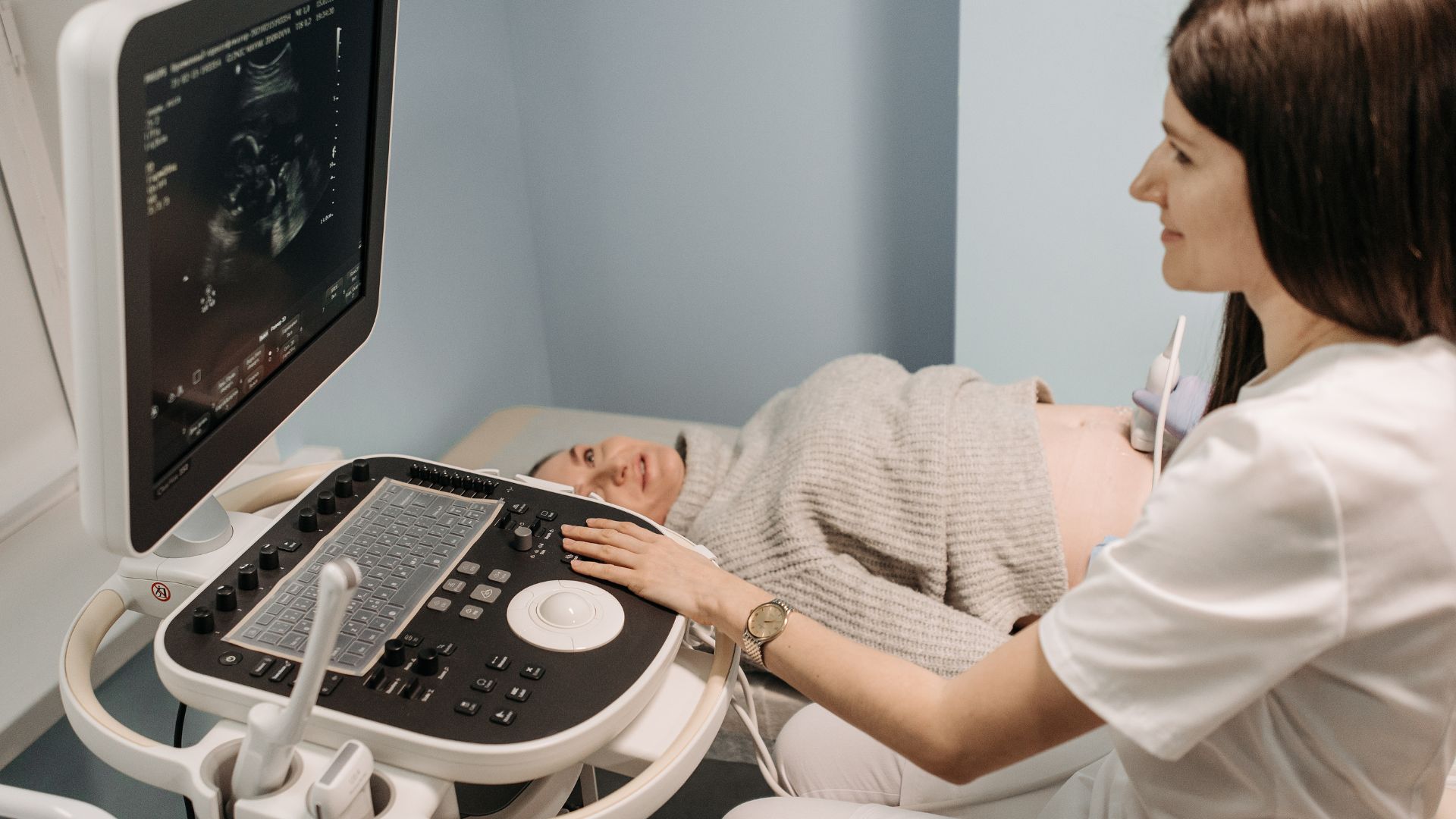 Khám phụ khoa định kỳ giúp phát hiện sớm bất thường cấu trúc tử cung, nhất là ở phụ nữ trong độ tuổi sinh sản