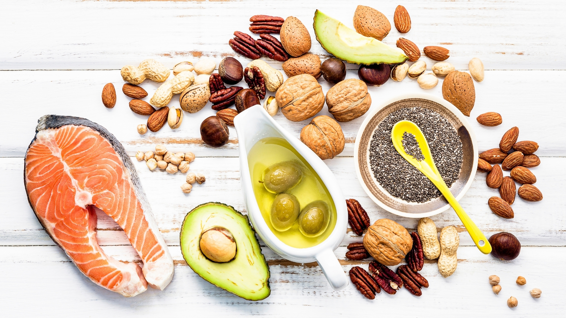 Nên tăng cường thực phẩm có đặc tính kháng viêm tự nhiên