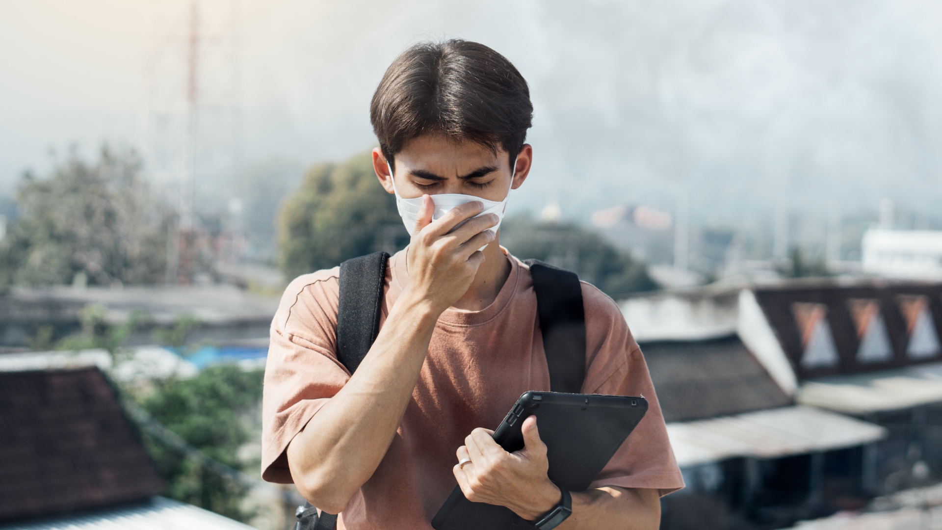 Khói bụi, hóa chất có thể gây viêm mũi không dị ứng