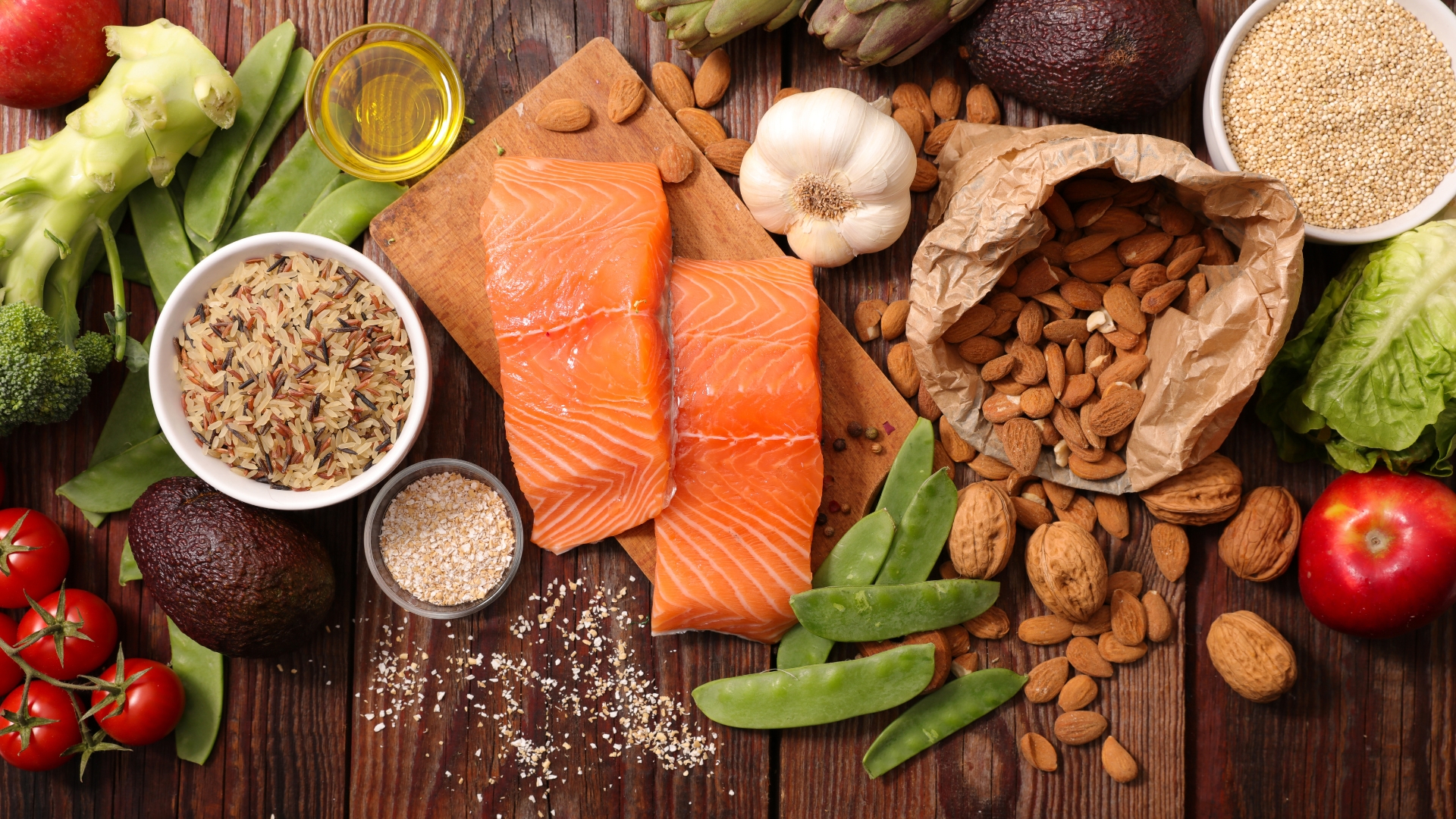 Tăng cường bổ sung thực phẩm giàu vitamin và chất chống oxy hóa nhằm bảo vệ tế bào võng mạc