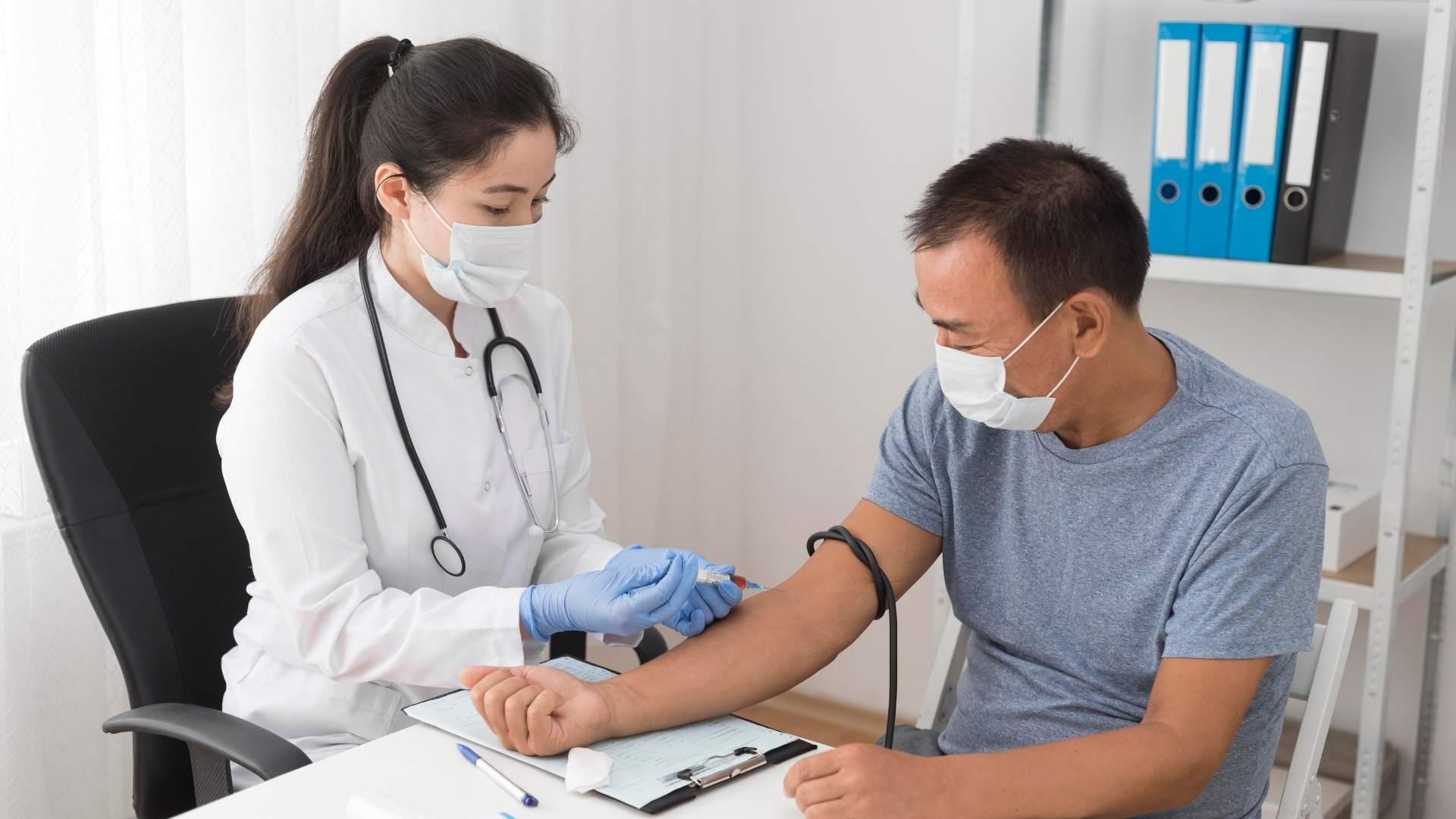 Xét nghiệm máu có thể được chỉ định để kiểm tra các hormone sinh dục