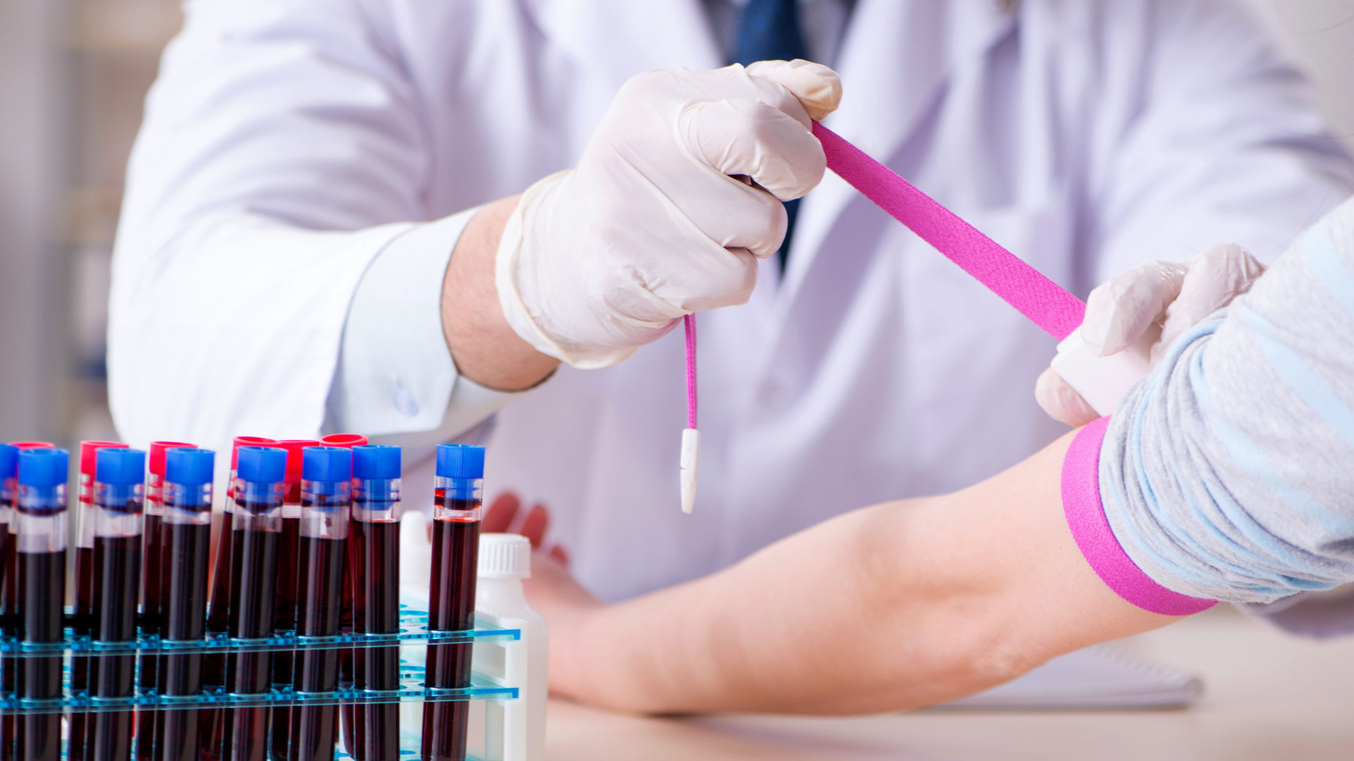 Bệnh bạch cầu lympho mãn tính là một dạng ung thư máu