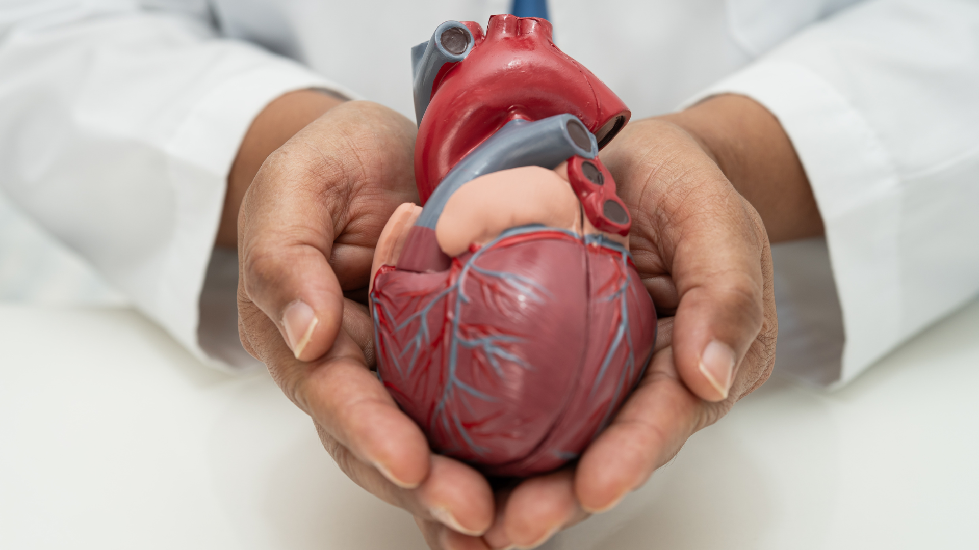 Bệnh cơ tim Takotsubo là một dạng rối loạn chức năng tim cấp tính