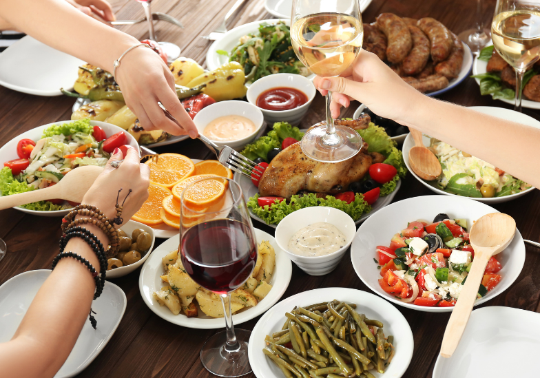 benh-dai-co-lay-qua-duong-an-uong-khong 2.png