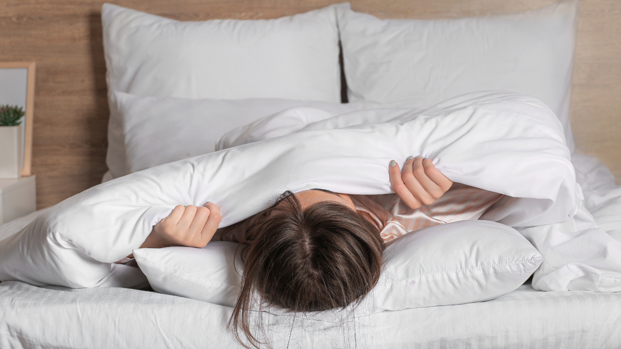 Bệnh nhân sốt xuất huyết có được đắp chăn không? 1