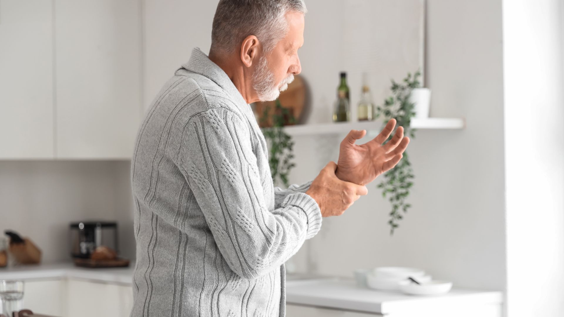 Bệnh Parkinson có chữa được không là câu hỏi được nhiều người quan tâm khi phát hiện bệnh